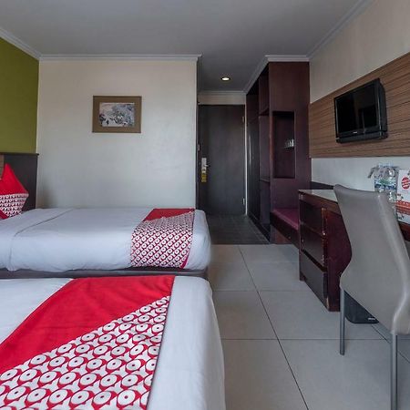 Oyo 628 Losari Metro Makassar Dış mekan fotoğraf
