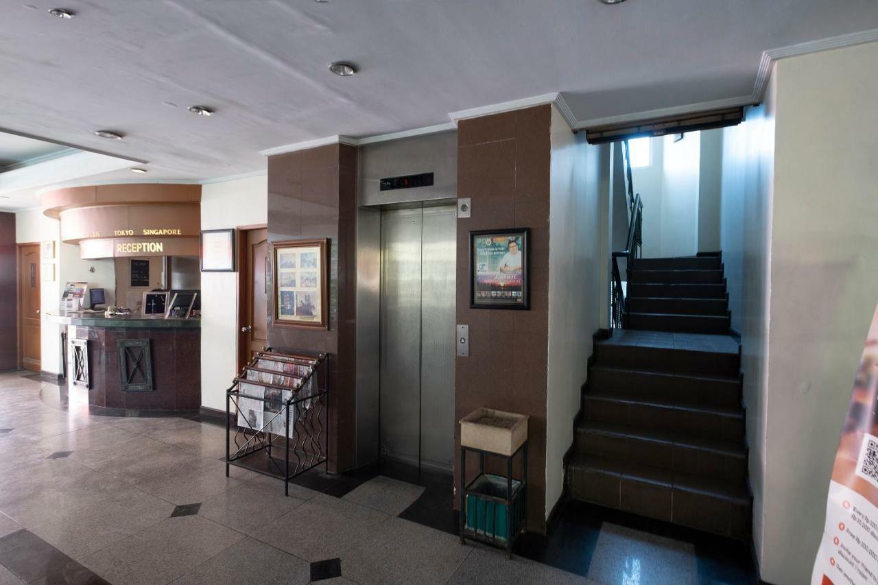 Oyo 628 Losari Metro Makassar Dış mekan fotoğraf