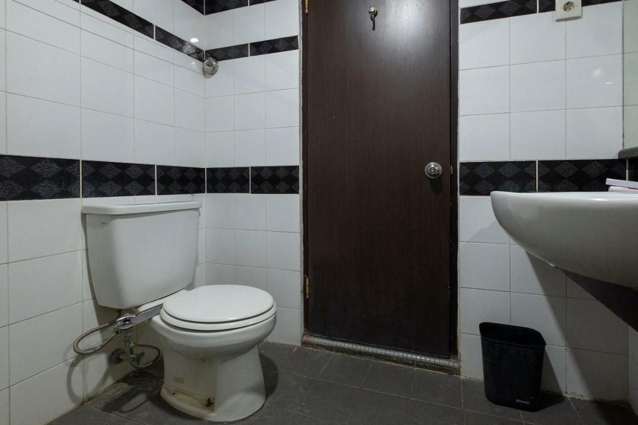 Oyo 628 Losari Metro Makassar Dış mekan fotoğraf